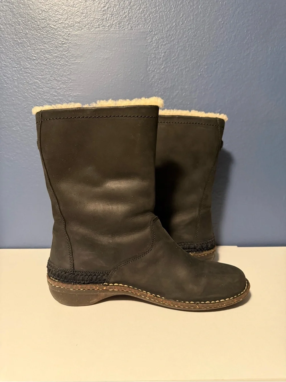 UGG Kona Black Leather Shearling Toggle Mid-Calf Winter Boots 5156 Size 11